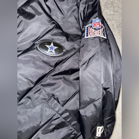 Dallas cowboys puffer jacket - Picture 4 of 5